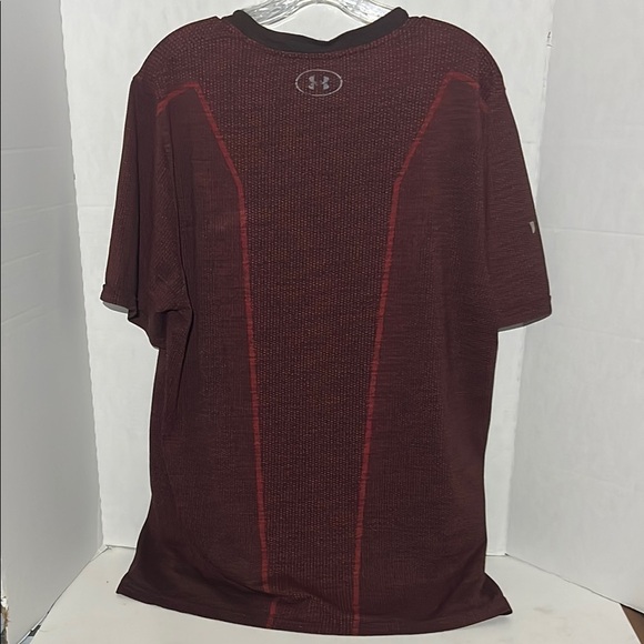 Under Armour Red large Short Sleeve Tee - Picture 4 of 5